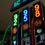 原油急変動でも中国本土は底堅い？備蓄とEV普及が緩衝材に