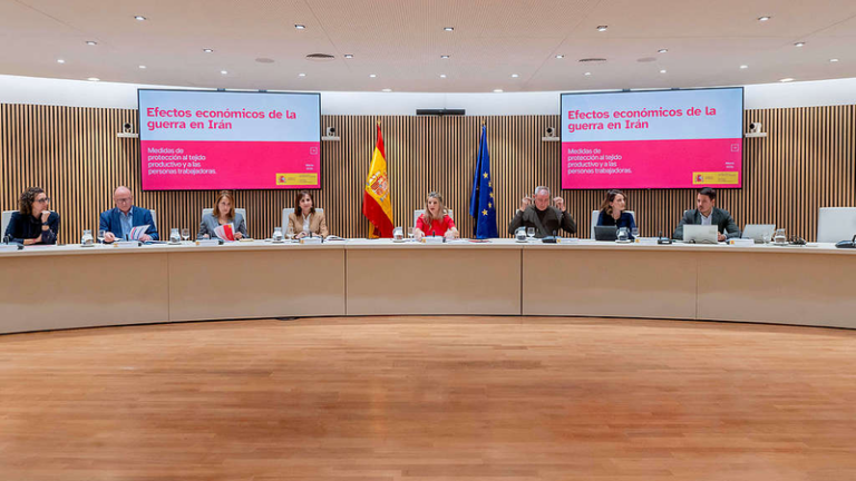 スペイン、イスラエル駐在大使を引き揚げ　外交代表を臨時代理大使に引き下げ