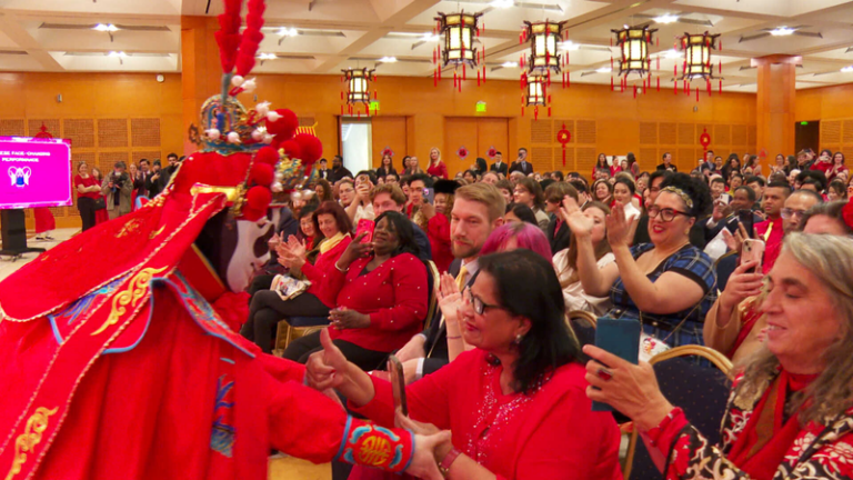 在米中国大使館、春を迎えるオープンハウス開催　地元から250人超