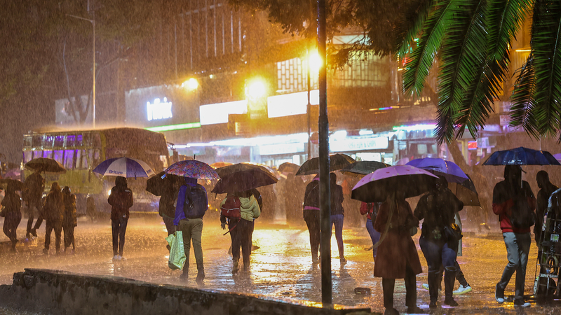 ケニア首都ナイロビで豪雨洪水、死者23人　軍も展開し捜索続く