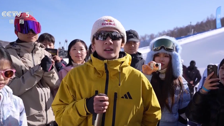 蘇翊鳴が雪上復帰　ミラノ・コルティナ2026後初のトレーニング