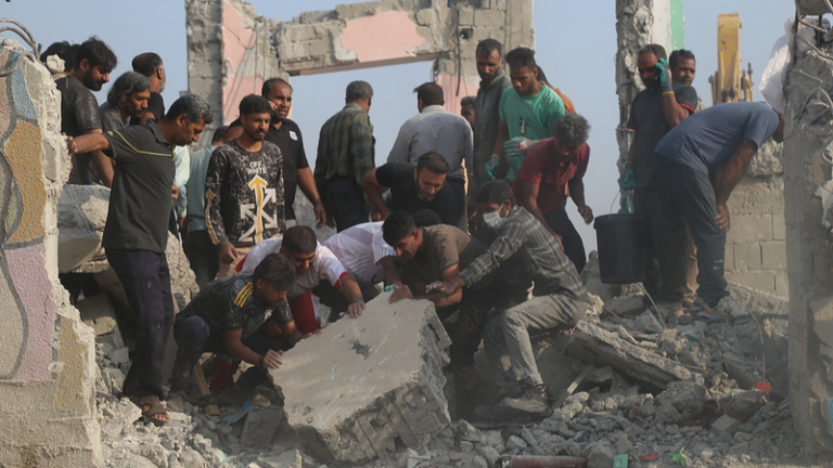 イラン南部ミナブの女子学校空爆、死者165人に　負傷96人と当局