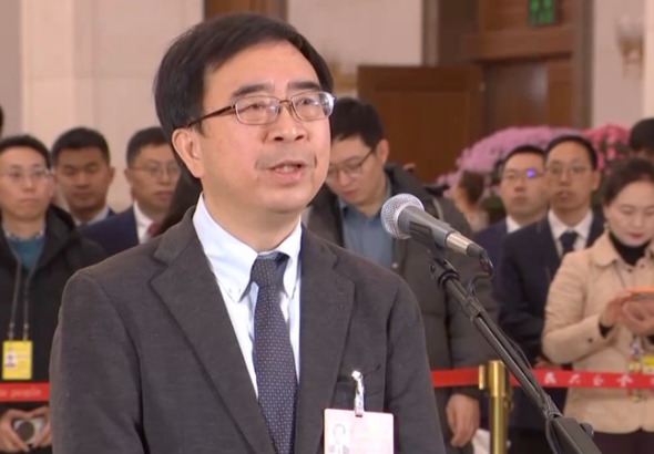 中国の量子計算は世界トップ級　CPPCC委員が2026年の重点も説明