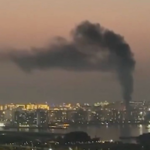 ドバイの空に煙、緊張高まる中東情勢のさなかに目撃情報（2月28日） video poster