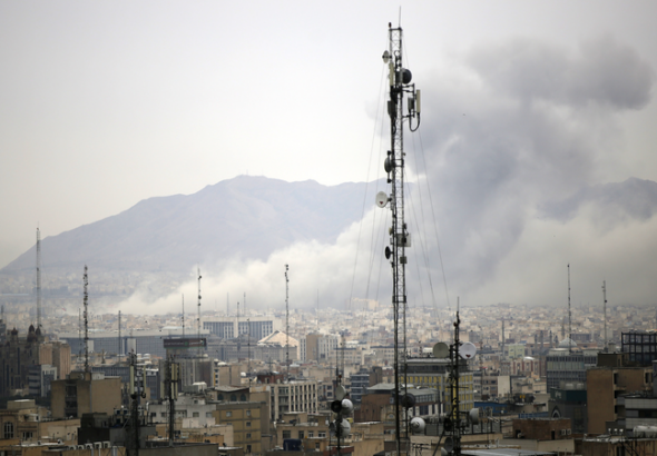 米・イスラエルの対イラン攻撃から2週間、衝突はどこへ向かうのか