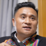 崖の村が3分でつながる——全国両会で語られた中国本土の農村振興 video poster