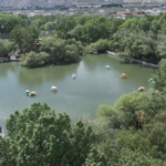 ラサの文化と観光が交差する新たな見どころ：宗角禄康公園（龍王潭公園）