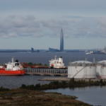 米財務省、ロシア産原油制裁を30日緩和　原油は100ドル割れ