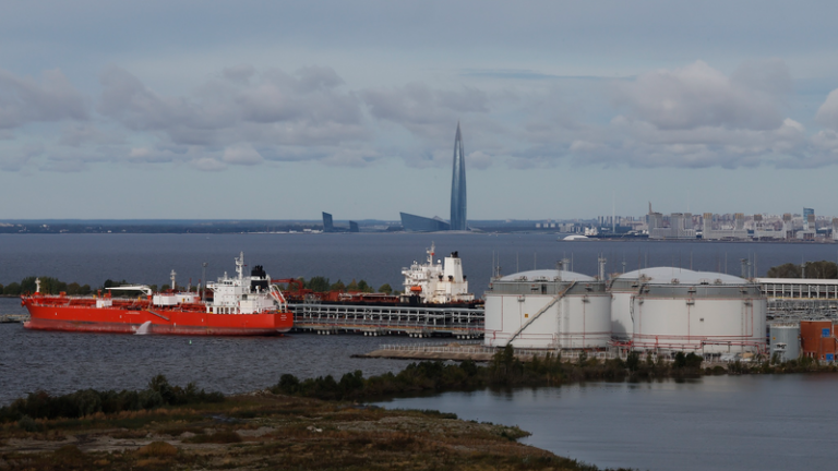 米財務省、ロシア産原油制裁を30日緩和　原油は100ドル割れ