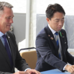 日豪、70億ドル規模の軍艦供給契約に署名　日本の軍事輸出で最大規模