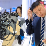 52DSFWI1M75YA0E2Q8LL - NewsTomo – 日本語で読む、世界のニュースハブ 中国本土がBCIなど先端技術向け新国家標準を公表 産業安全と国際競争力強化へ