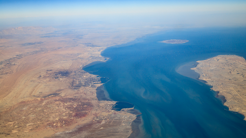 ホルムズ海峡の航路が「二重回廊」へ 緊張下のエネルギー物流は再編される