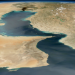 8UGJXNLC6OEZ3TOLHY6H - NewsTomo – 日本語で読む、世界のニュースハブ 米国軍艦、ホルムズ海峡前でイラン警告を受けて進路変更