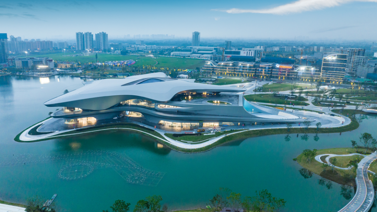 幸福度12年連続1位の成都が示す、「緑」と「デジタル」が交差する都市像