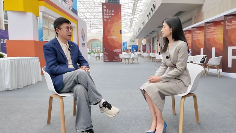 アイキーCEO、AIが中国映画産業の未来を拓くと語る video poster