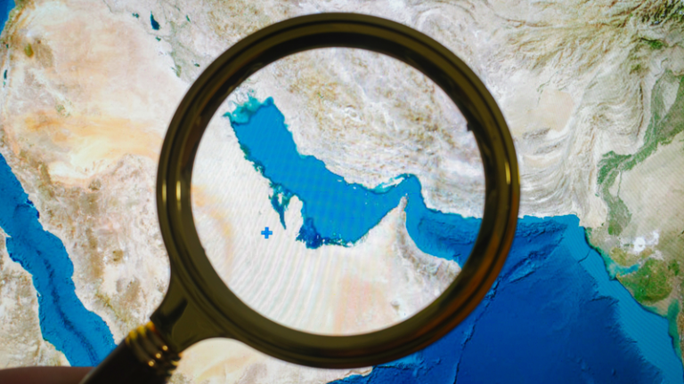 中国、ホルムズ海峡の正常な通行回復へ条件整備を呼びかけ