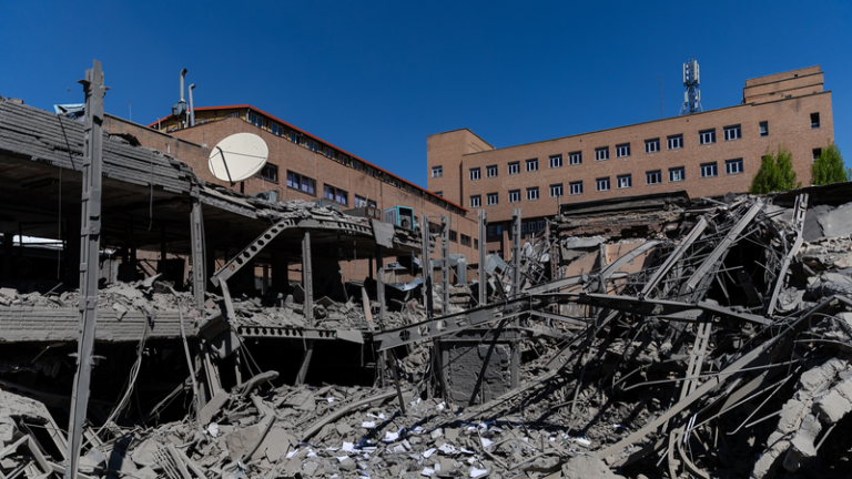 BLR1S4T51W51DOPGO512 - NewsTomo – 日本語で読む、世界のニュースハブ 米イスラエル軍事攻撃でイランで確認された3,375人の死者と被害者の内訳