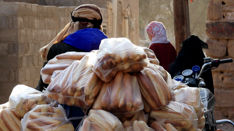 ホルムズ海峡封鎖が招く、世界の食卓を揺るがす「隠れた危機」