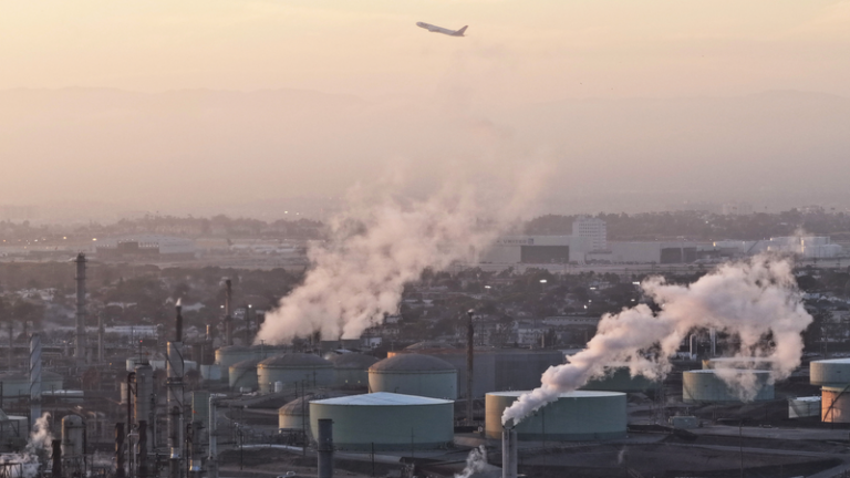 中東紛争がエネルギー市場に史上最大の打撃、IEA報告