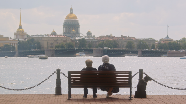 『Two People in One Life and a Dog』：ロシア映画が描く、人間と犬を通した感情の行方