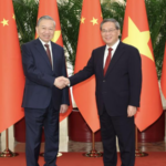 中越、『鉄道と港』の連携強化へ 首相会談で合意