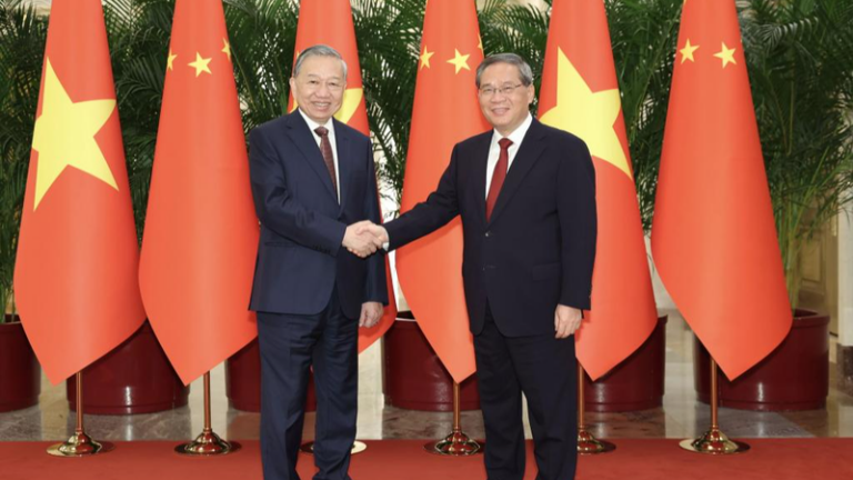 中越、『鉄道と港』の連携強化へ 首相会談で合意