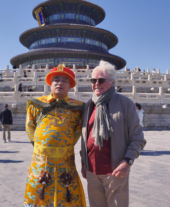 エジプト映画界の重鎮、北京・天壇で中国文化に触れる video poster