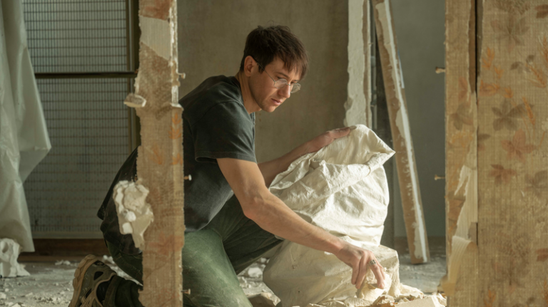 フランス発、2026年注目の芸術家ドラマ『At Work』とは