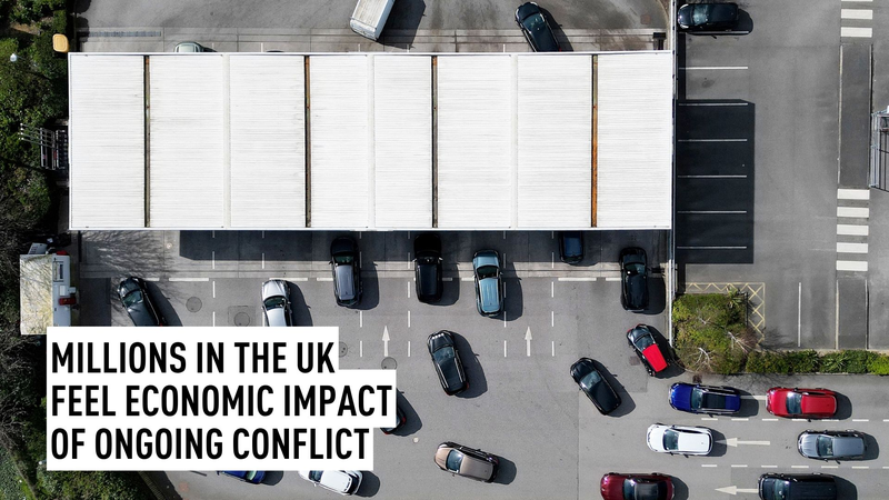 英国で燃料価格急騰、ホルムズ危機がドライバーに直撃 video poster