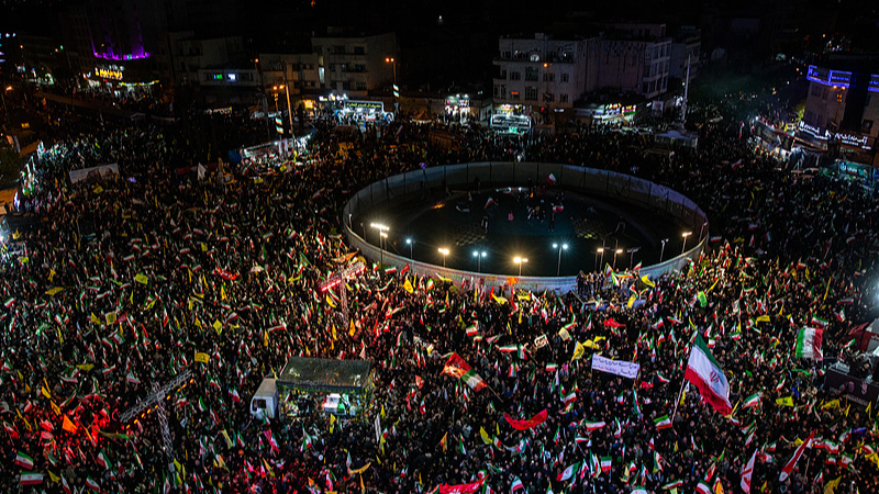 パキスタンで米副大統領 JD Vance が指揮する米伊和平会談が開催へ video poster