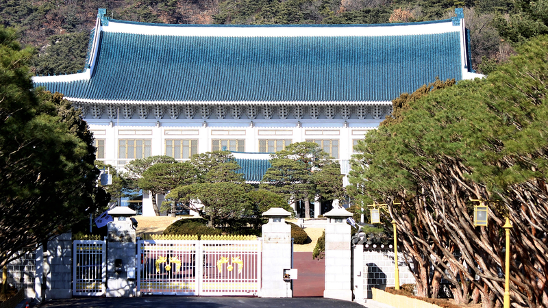 ホルムズ海峡で韓国船に爆発、米国の共同作戦参加要請を韓国政府が検討