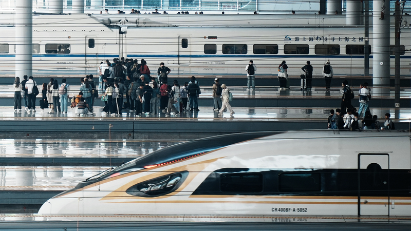 中国の労働節、鉄道利用者が1億人を突破 — 活況を呈する大型連休の移動